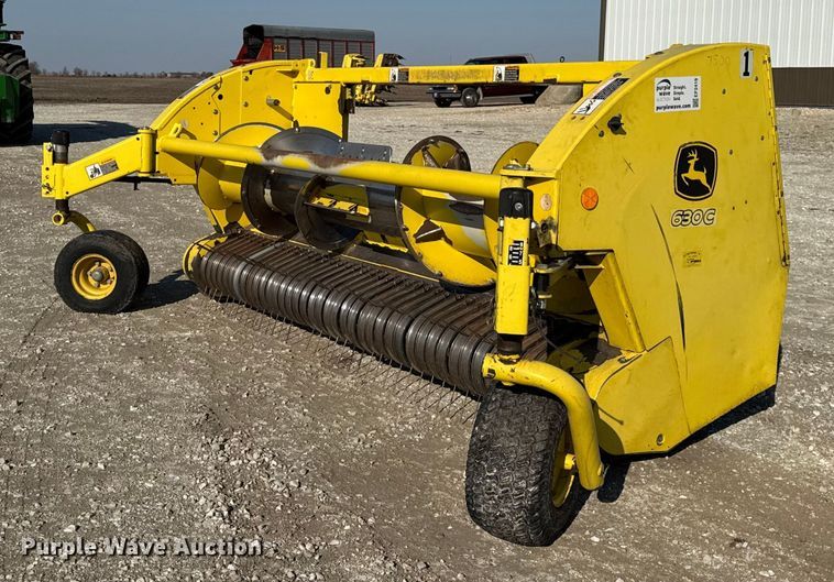 image for item EF2419 2012 John Deere 630C forage harvester pickup head