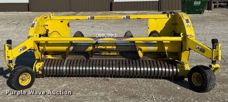 image for item EF2419 2012 John Deere 630C forage harvester pickup head