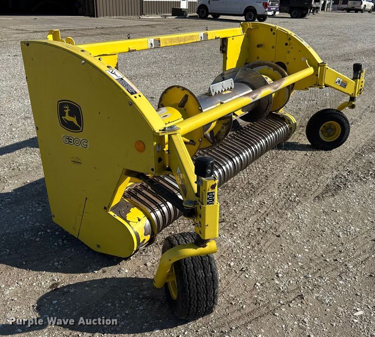 image for item EF2419 2012 John Deere 630C forage harvester pickup head