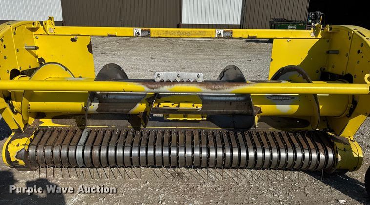 image for item EF2419 2012 John Deere 630C forage harvester pickup head