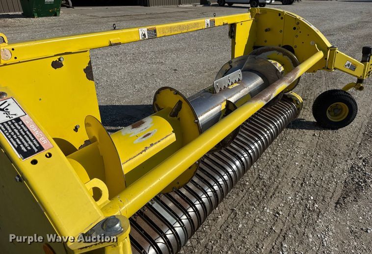 image for item EF2419 2012 John Deere 630C forage harvester pickup head