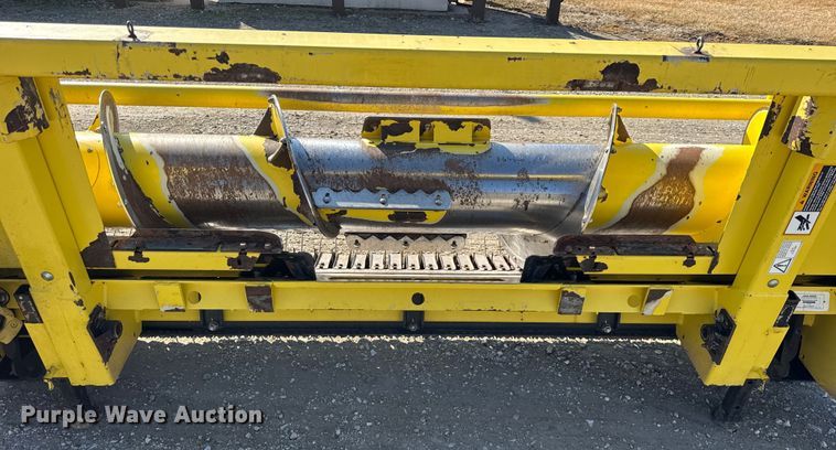 image for item EF2419 2012 John Deere 630C forage harvester pickup head