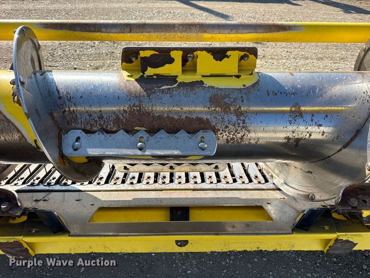 image for item EF2419 2012 John Deere 630C forage harvester pickup head