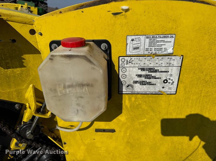 image for item EF2419 2012 John Deere 630C forage harvester pickup head