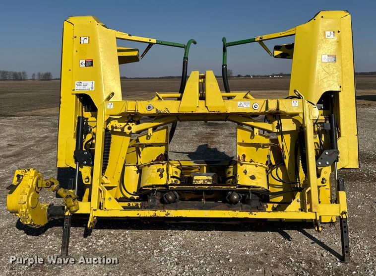 image for item EF2420 2013 John Deere 698 rotary forage head