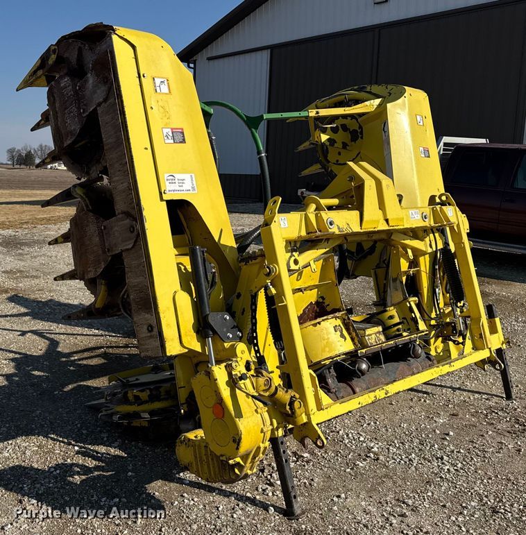 image for item EF2420 2013 John Deere 698 rotary forage head
