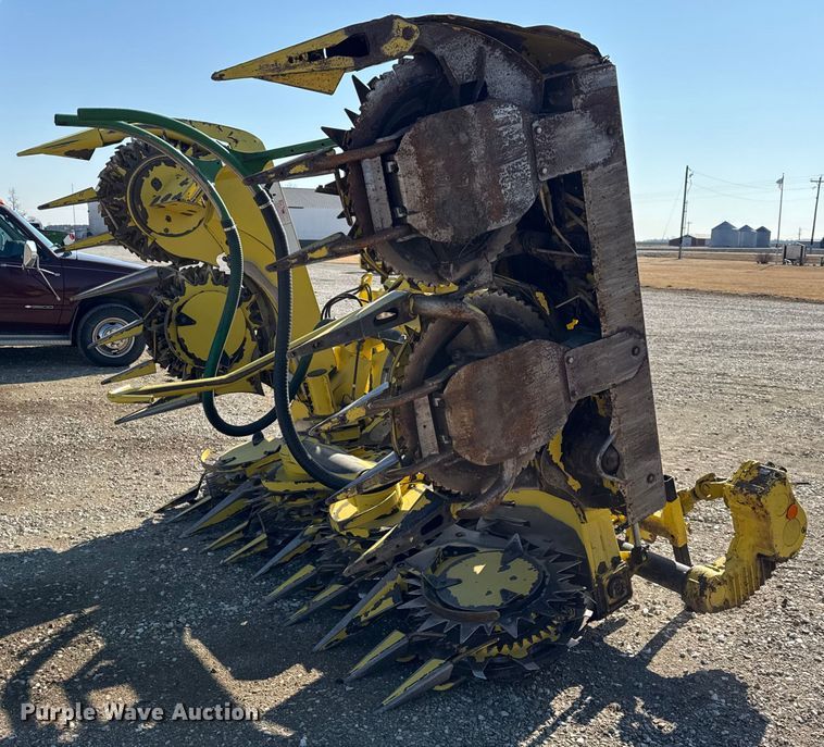 image for item EF2420 2013 John Deere 698 rotary forage head