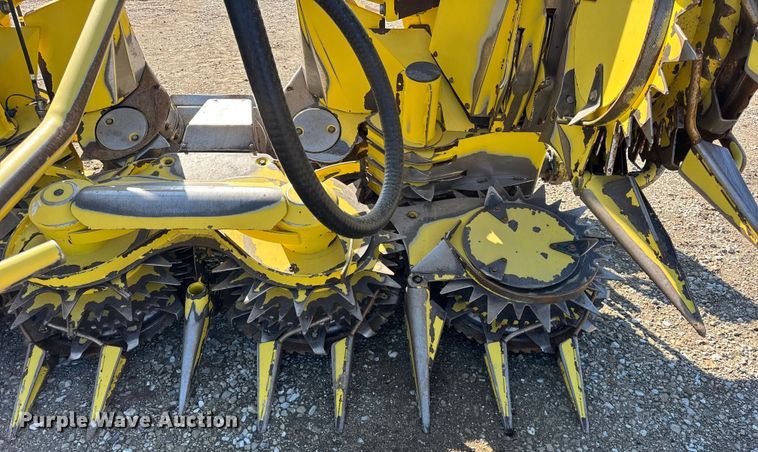 image for item EF2420 2013 John Deere 698 rotary forage head