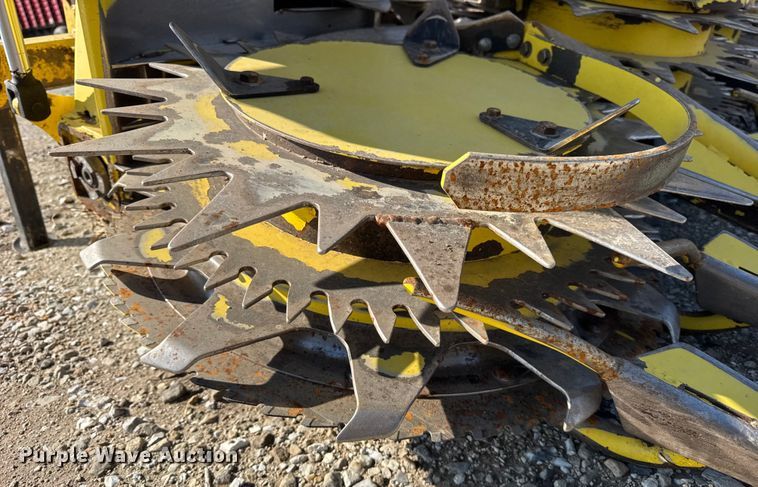 image for item EF2420 2013 John Deere 698 rotary forage head