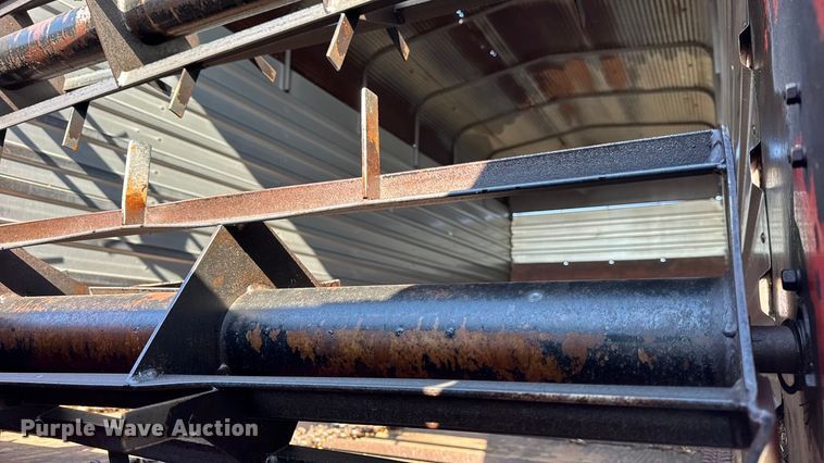 image for item EF2421 H&S HD7+4 silage wagon