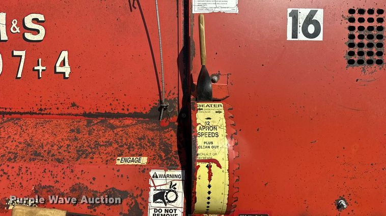 image for item EF2421 H&S HD7+4 silage wagon