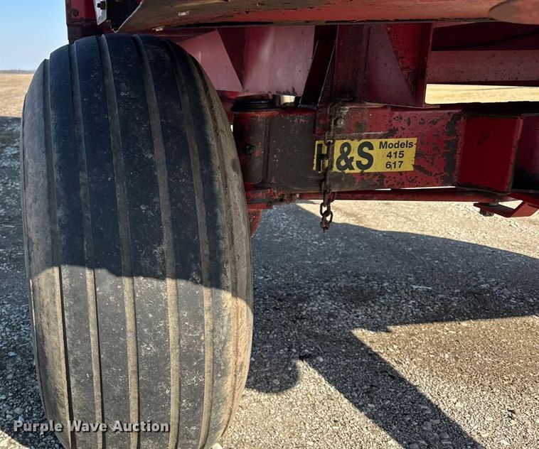 image for item EF2421 H&S HD7+4 silage wagon