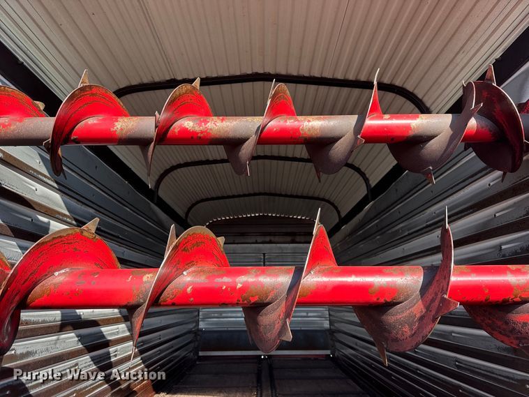 image for item EF2422 Meyer 4618 silage wagon