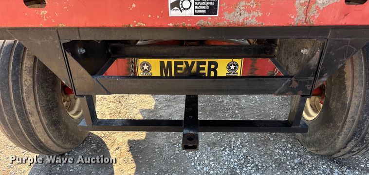 image for item EF2422 Meyer 4618 silage wagon