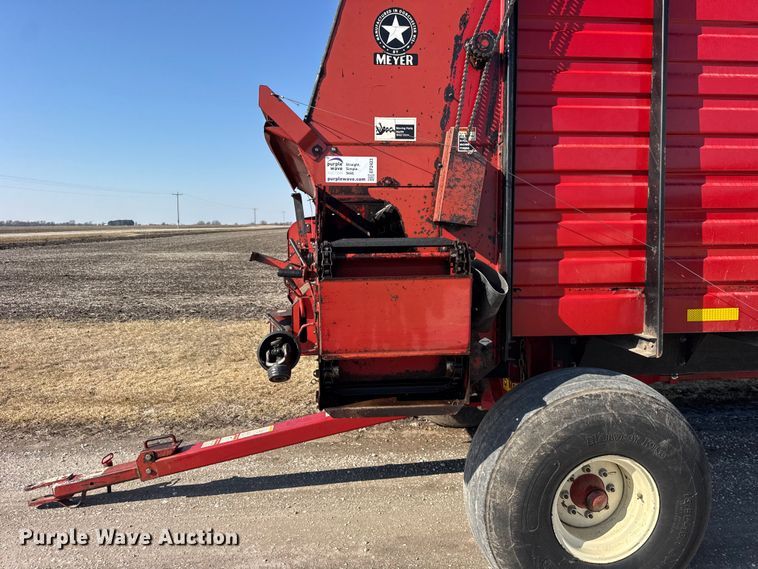 image for item EF2423 Meyer 4620 silage wagon