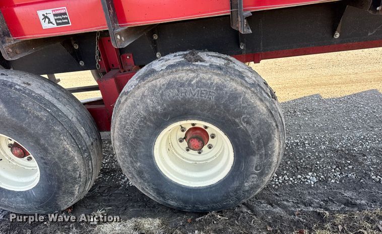 image for item EF2423 Meyer 4620 silage wagon