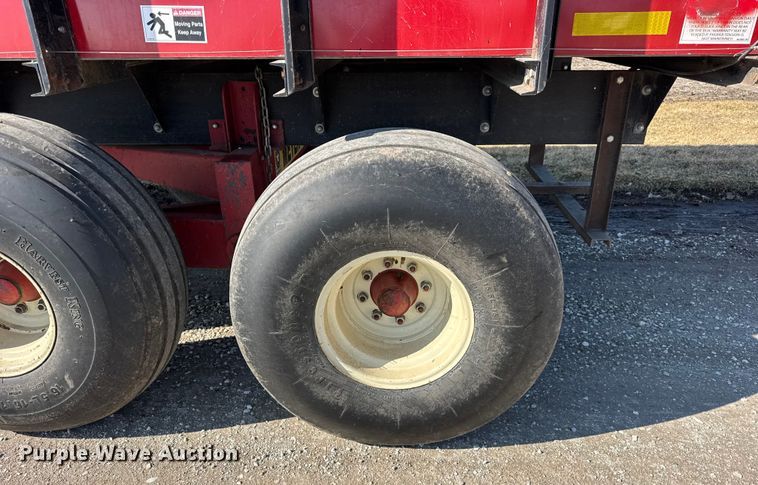 image for item EF2423 Meyer 4620 silage wagon