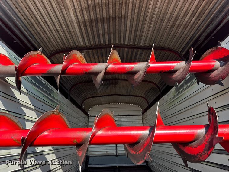 image for item EF2424 Meyer 4518 silage wagon