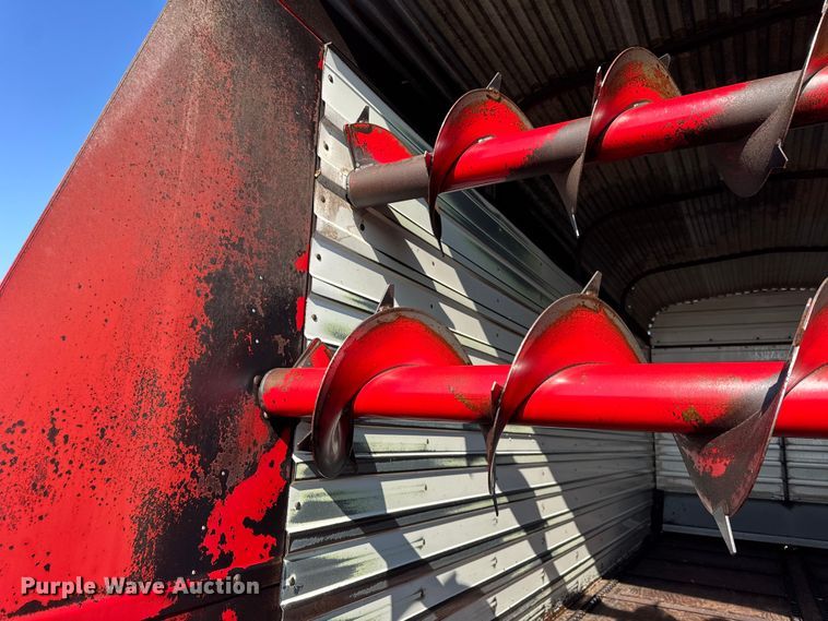 image for item EF2424 Meyer 4518 silage wagon