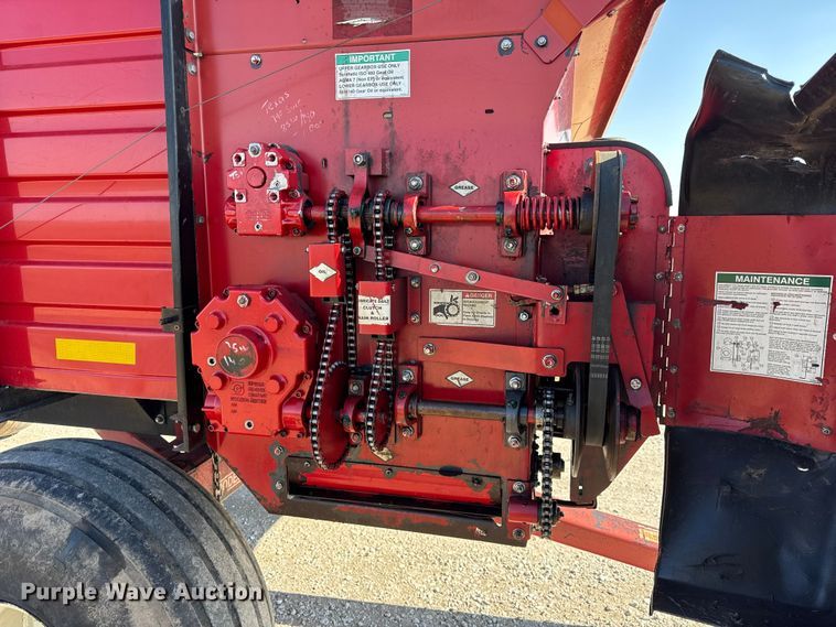 image for item EF2424 Meyer 4518 silage wagon