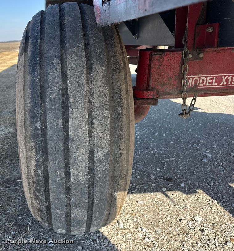 image for item EF2424 Meyer 4518 silage wagon