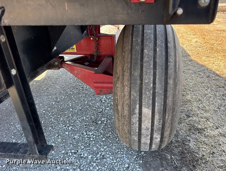 image for item EF2424 Meyer 4518 silage wagon