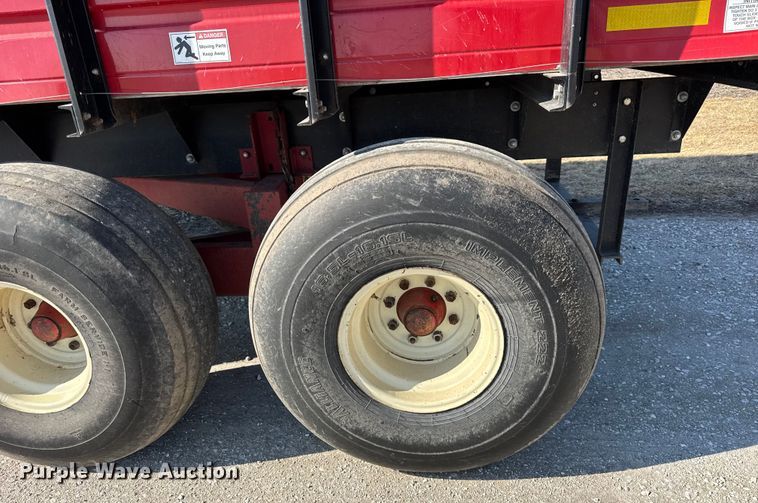 image for item EF2424 Meyer 4518 silage wagon