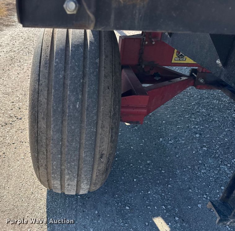 image for item EF2424 Meyer 4518 silage wagon