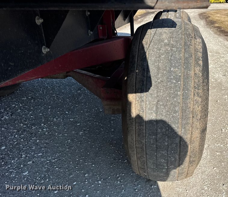 image for item EF2424 Meyer 4518 silage wagon