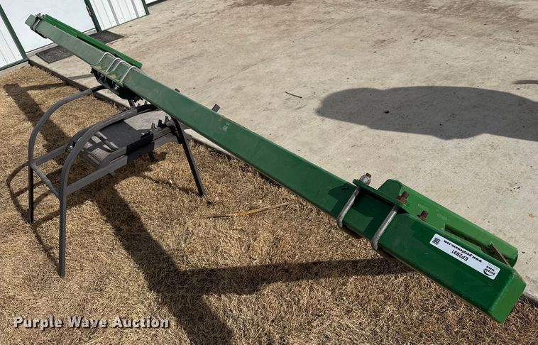 image for item EP2891 John Deere combine dual wheel mud scraper