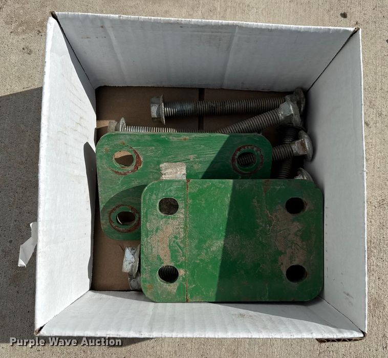 image for item EP2891 John Deere combine dual wheel mud scraper