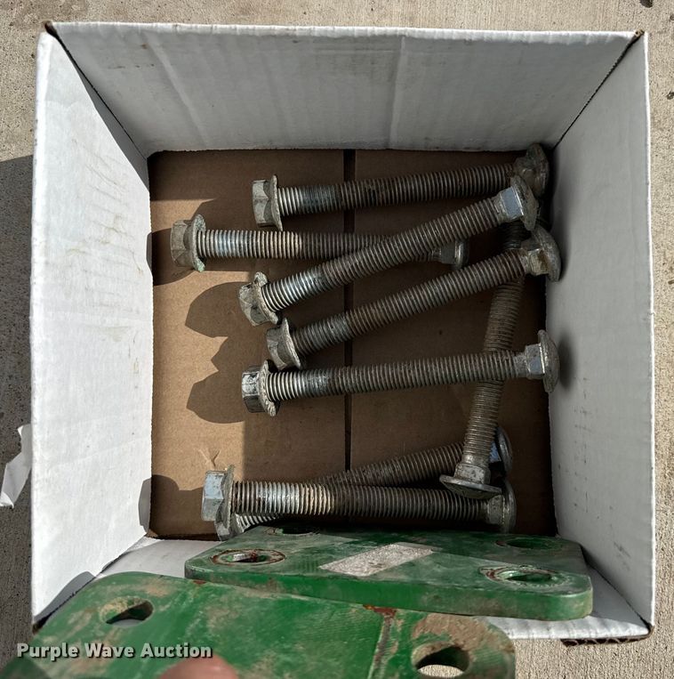 image for item EP2891 John Deere combine dual wheel mud scraper