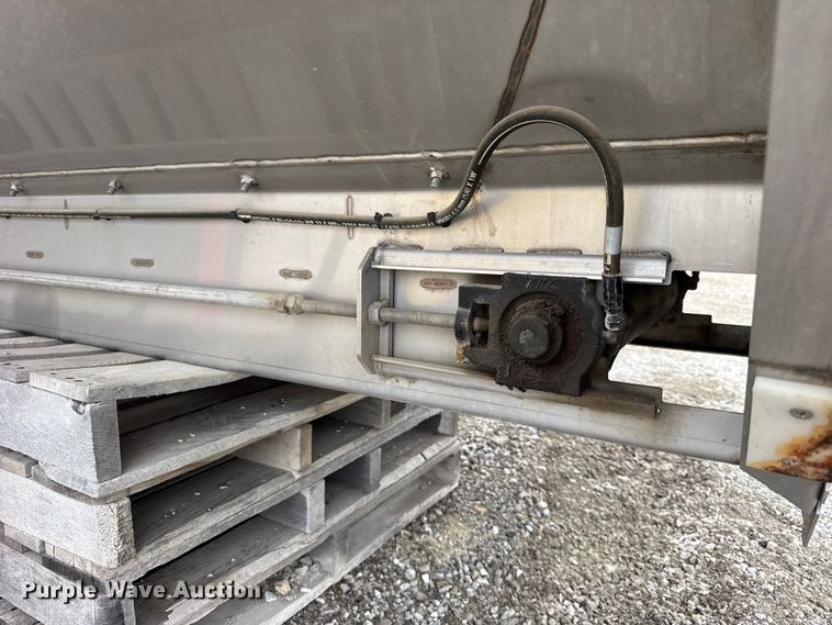 image for item ER0430 New Leader L4000G applicator bed