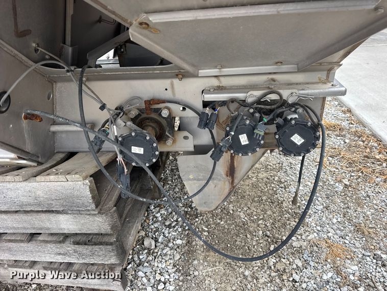 image for item ER0430 New Leader L4000G applicator bed