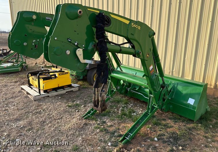 image for item ES5823 2020 John Deere 540R loader