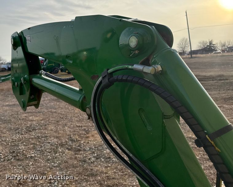 image for item ES5823 2020 John Deere 540R loader
