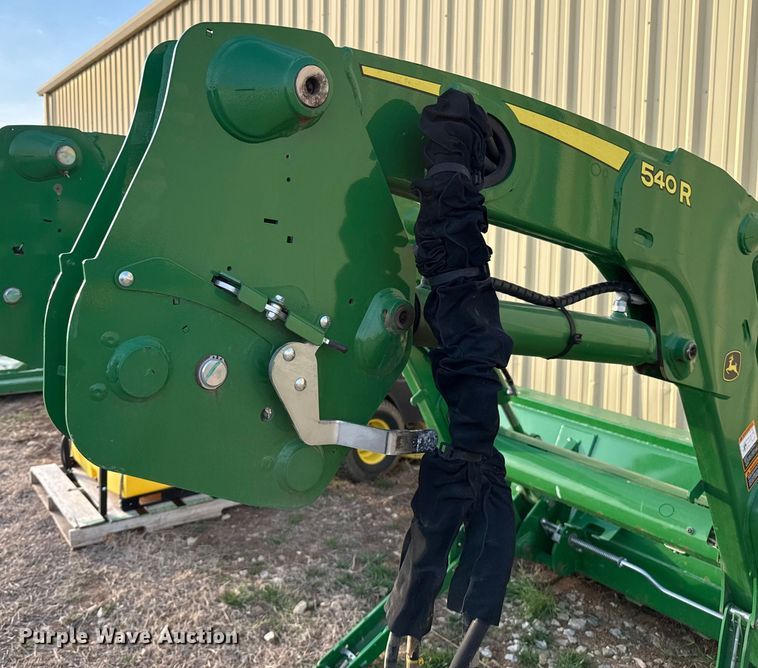 image for item ES5823 2020 John Deere 540R loader