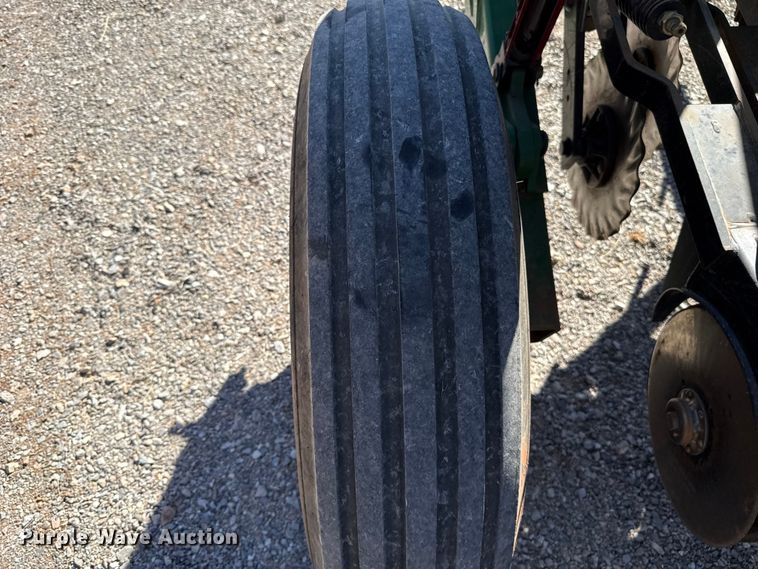 image for item ES5847 Great Plains 1006NT-1575 no-till grain drill