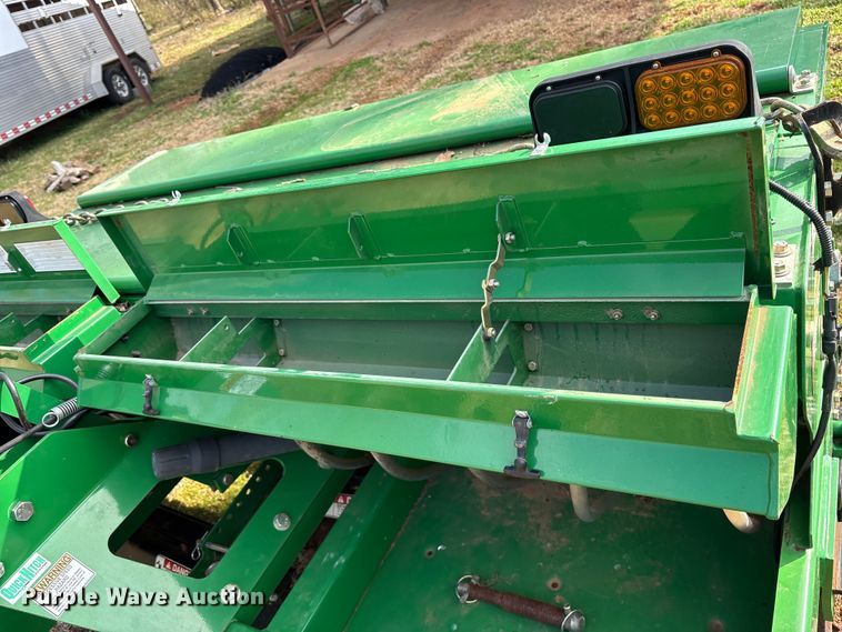 image for item ES8552 2021 Great Plains NTS2607 no-till seeder