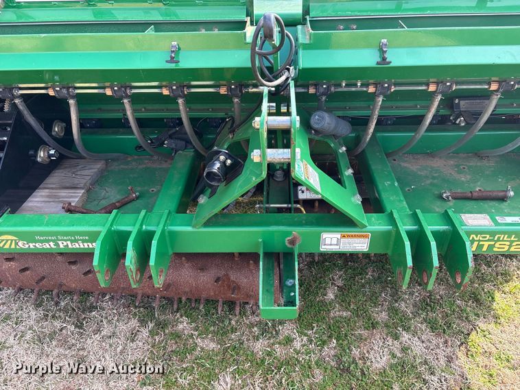image for item ES8552 2021 Great Plains NTS2607 no-till seeder