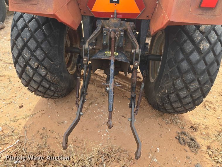 image for item ET1273 International 254 tractor