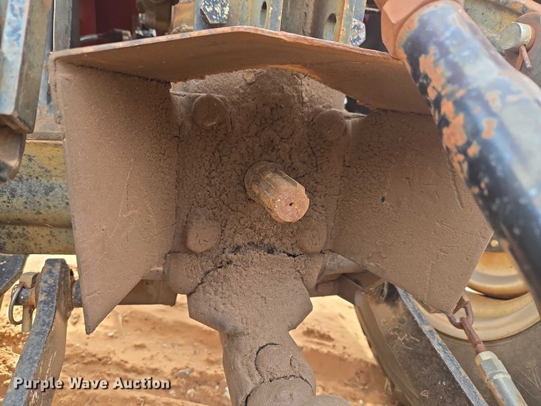 image for item ET1273 International 254 tractor