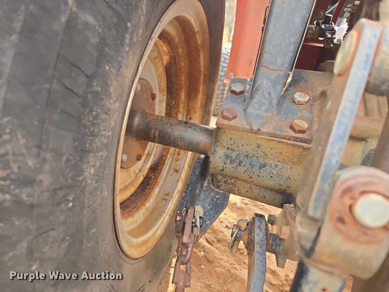 image for item ET1273 International 254 tractor