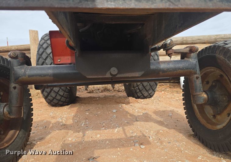 image for item ET1273 International 254 tractor