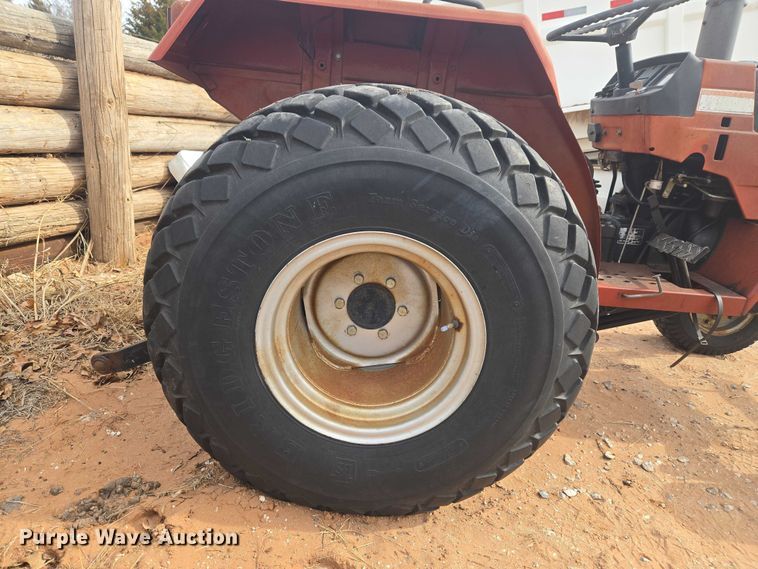 image for item ET1273 International 254 tractor