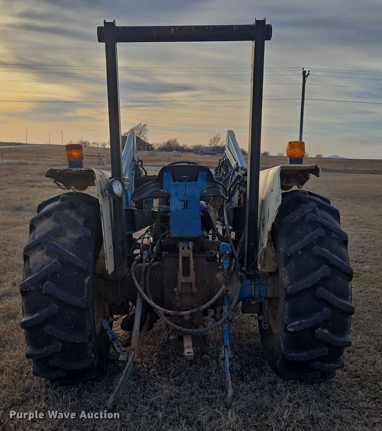 image for item ET1288 1986 Ford 4610 tractor