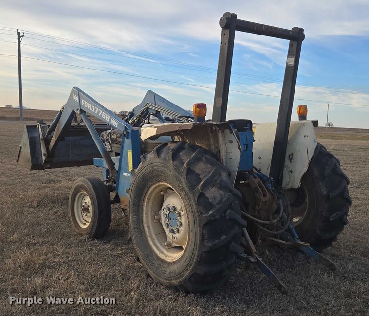 image for item ET1288 1986 Ford 4610 tractor