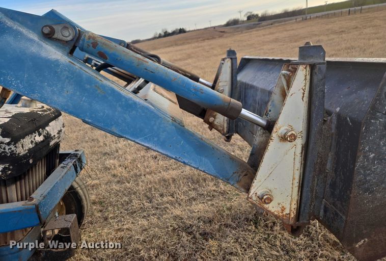 image for item ET1288 1986 Ford 4610 tractor