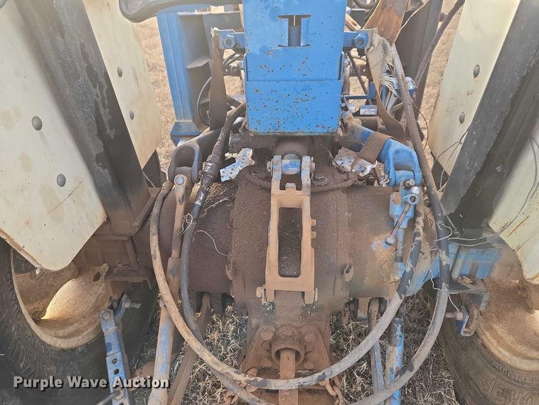 image for item ET1288 1986 Ford 4610 tractor