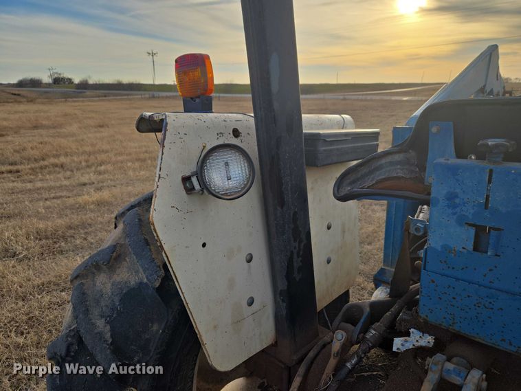 image for item ET1288 1986 Ford 4610 tractor